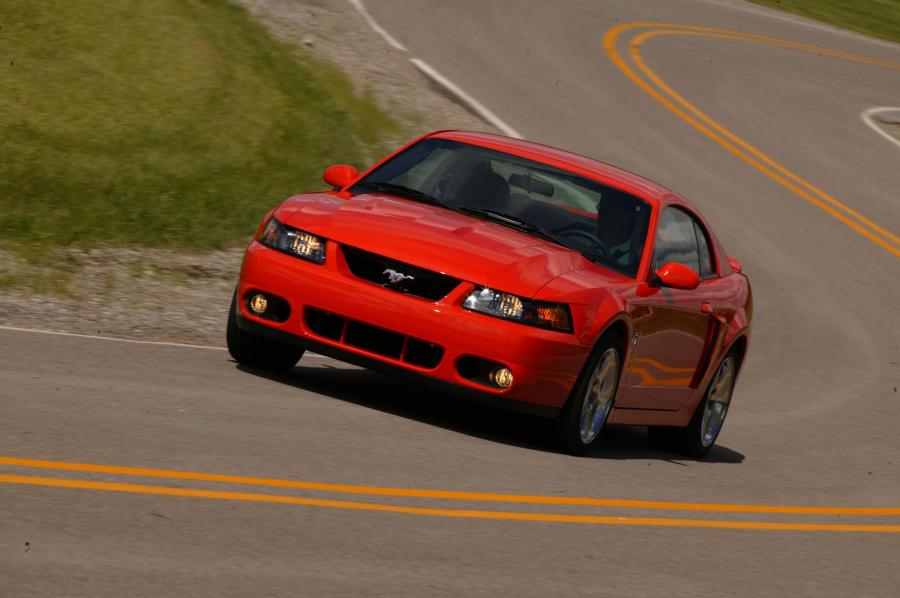  Ford Mustang SVT Cobra 2003 года  (фото 6 из 61)